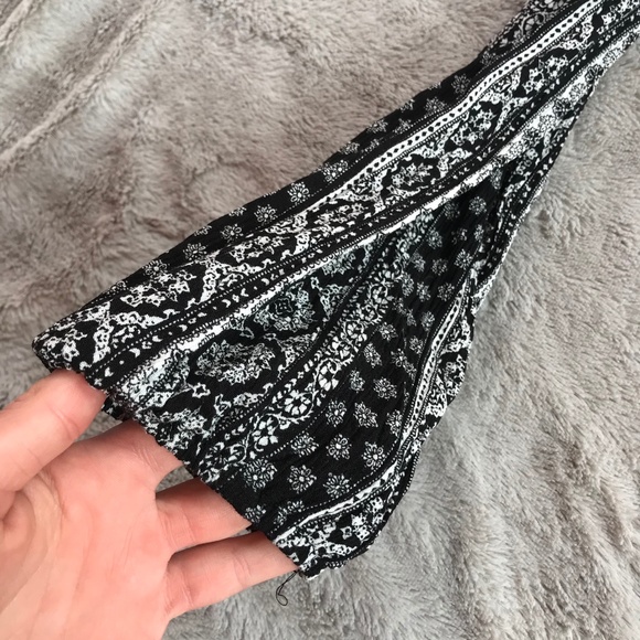 GYPSIES & MOONDUST cropped long sleeve - Picture 3 of 6